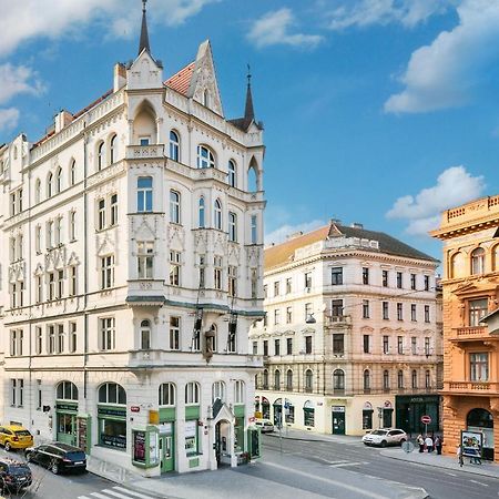 Mooo Downtown Aparthotel Прага Екстериор снимка