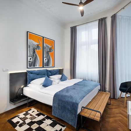 Mooo Downtown Aparthotel Прага Екстериор снимка