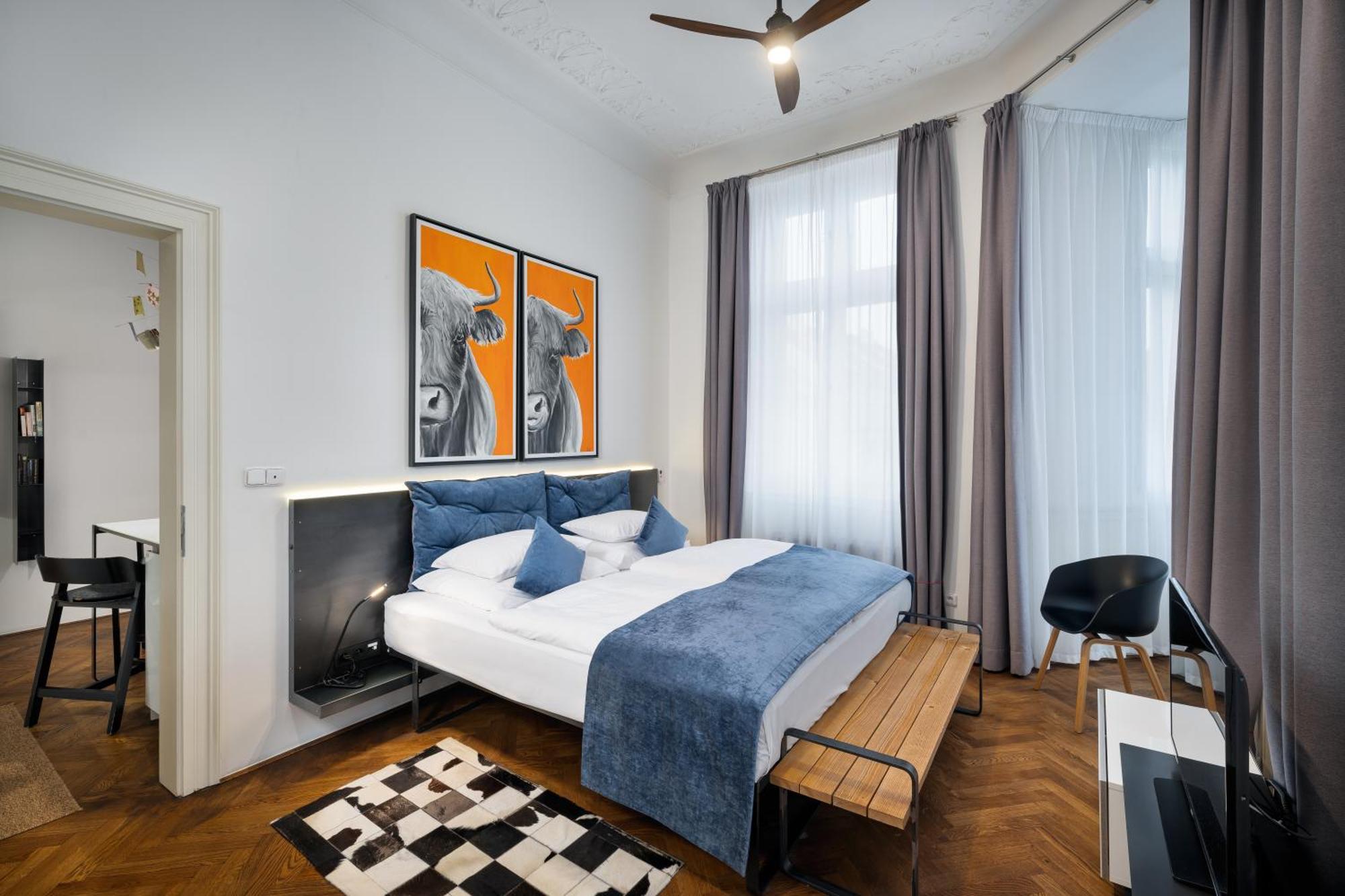 Mooo Downtown Aparthotel Прага Екстериор снимка