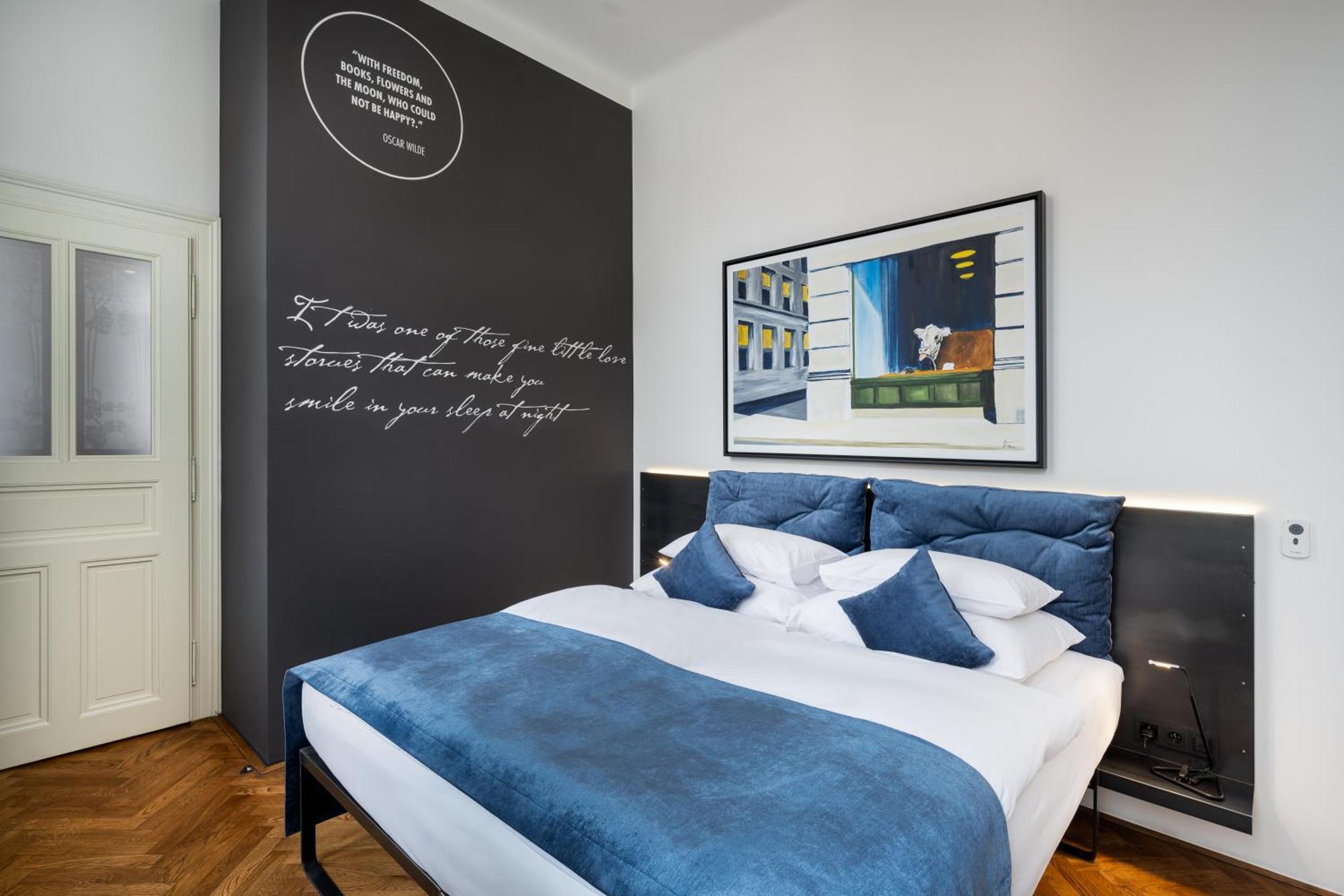 Mooo Downtown Aparthotel Прага Екстериор снимка