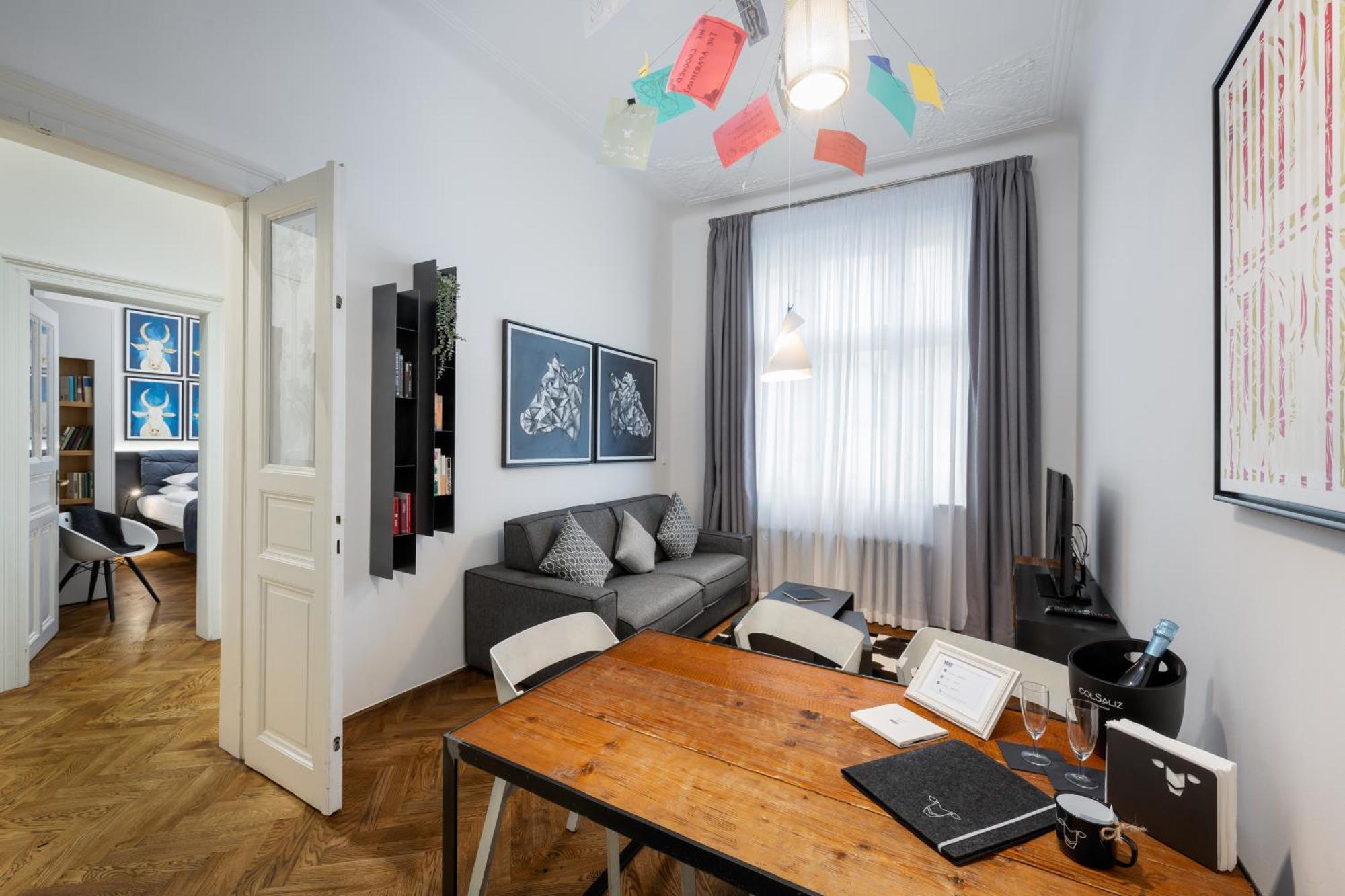 Mooo Downtown Aparthotel Прага Екстериор снимка