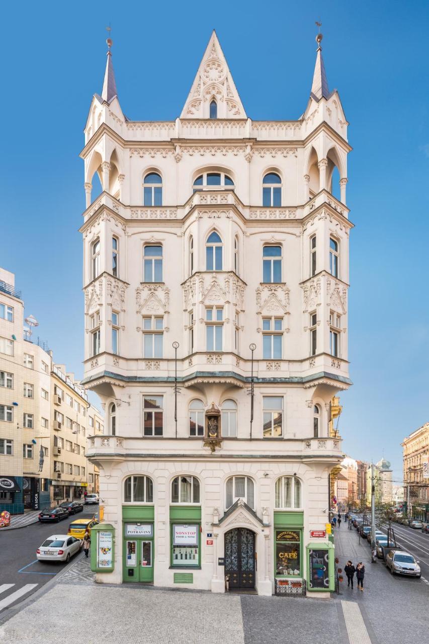 Mooo Downtown Aparthotel Прага Екстериор снимка